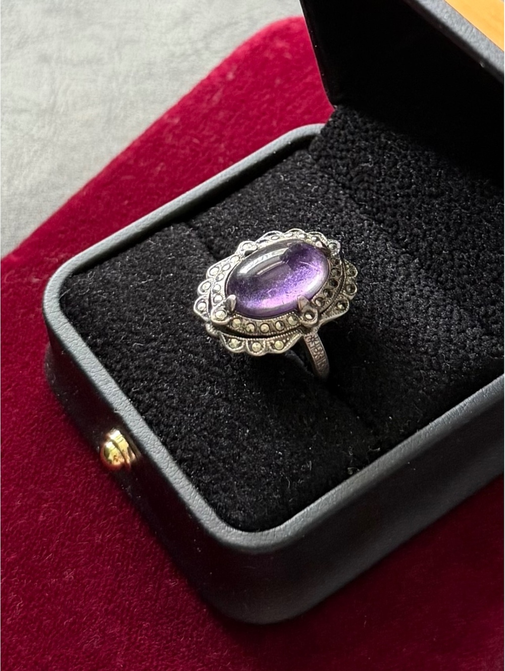 VintageArt Deco 1930s Sterling Silver & Marcasite Purple Glass Cabochon Ring US